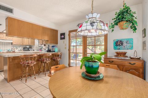 8250 E Oneida Pl, Tucson, AZ 85715 photo 12