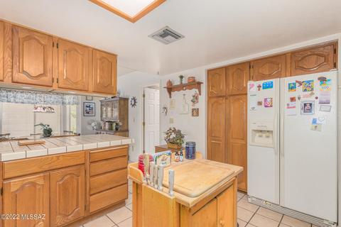 8250 E Oneida Pl, Tucson, AZ 85715 photo 15