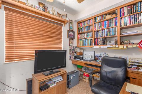 8250 E Oneida Pl, Tucson, AZ 85715 photo 23