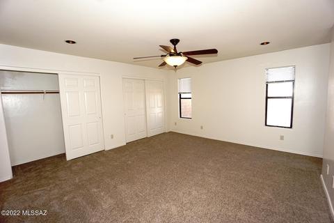 9481 E Lilly Bay Loop, Tucson, AZ 85710 photo 4