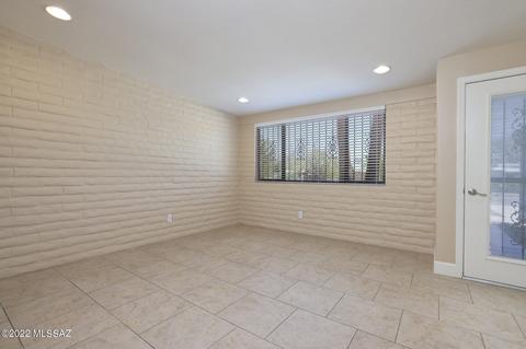 2817 N Laurel Ave, Tucson, AZ 85712 photo 5
