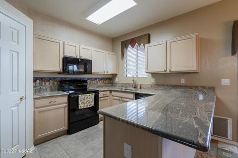 8845 E Meadow Spring Pl, Tucson, AZ 85747 photo 7