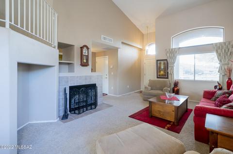 8845 E Meadow Spring Pl, Tucson, AZ 85747 photo 2