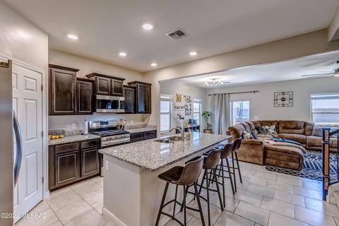 11976 E Becker Dr, Vail, AZ 85641 photo 5