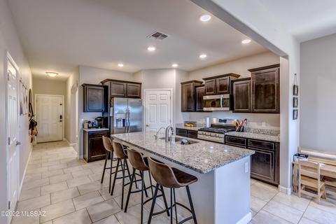 11976 E Becker Dr, Vail, AZ 85641 photo 6