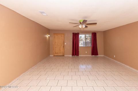 1126 E Garden Loop, Tucson, AZ 85706 photo 6