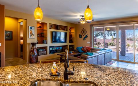 13945 E Barouche Dr, Vail, AZ 85641 photo 6