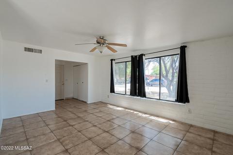 6981 E Brooks Dr, Tucson, AZ 85730 photo 4