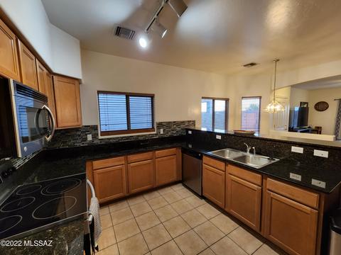 7635 E Fair Meadows Loop, Tucson, AZ 85756 photo 7