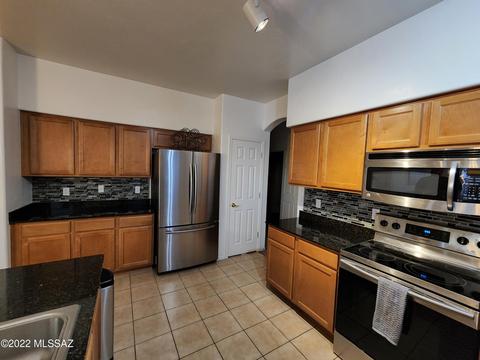 7635 E Fair Meadows Loop, Tucson, AZ 85756 photo 8