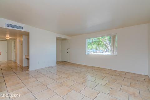 6502 E Baylor Dr, Tucson, AZ 85710 photo 5