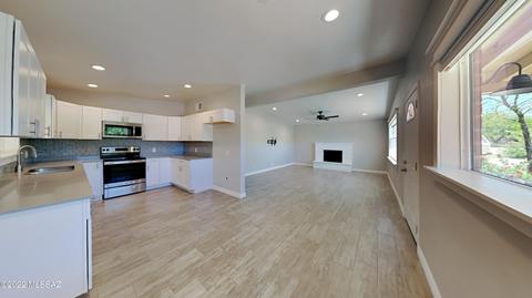 2201 E Florence Dr, Tucson, AZ 85719 photo 3