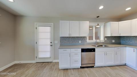 2201 E Florence Dr, Tucson, AZ 85719 photo 7