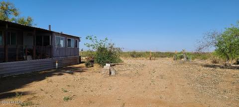 6565 S Jeffords Trl, Willcox, AZ 85643 photo 2