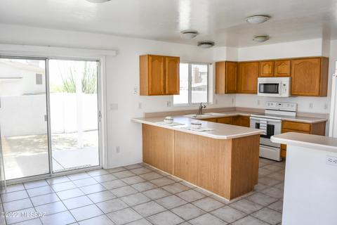 9191 N Eaglestone Loop, Tucson, AZ 85742 photo 16