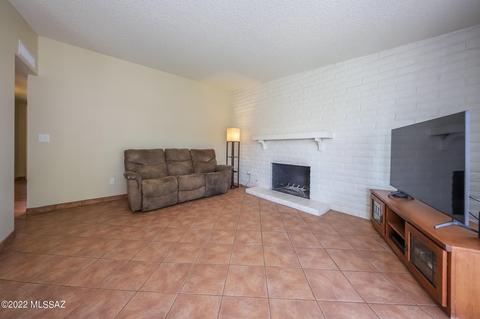 9261 E 8th St, Tucson, AZ 85710 photo 9