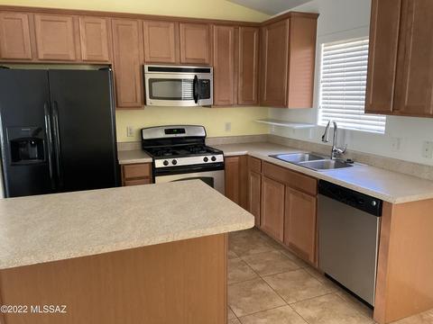 6533 E Garden Stone Dr, Tucson, AZ 85756 photo 4