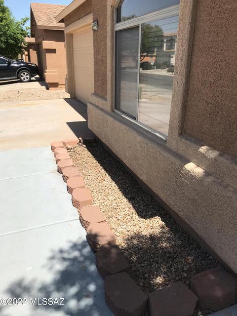 6533 E Garden Stone Dr, Tucson, AZ 85756 photo 2
