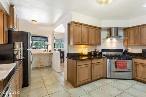 5731 E 3rd St, Tucson, AZ 85711 photo 9