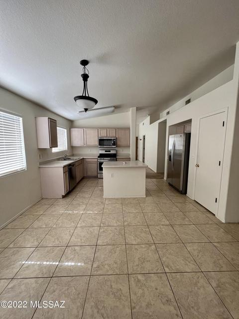 9456 E Bench Mark Loop, Tucson, AZ 85747 photo 7