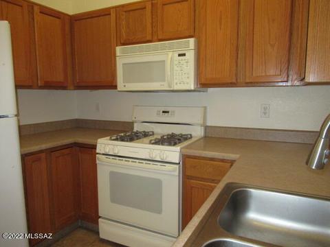 10387 E Danwood Way, Tucson, AZ 85747 photo 13