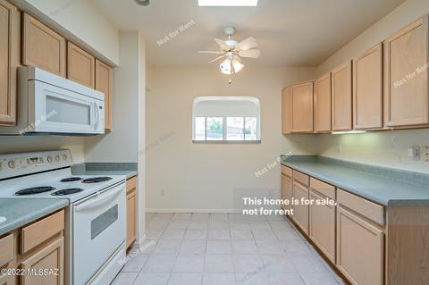 590 E Savannah St, Vail, AZ 85641 photo 8