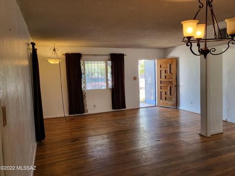 2414 E Beverly Dr, Tucson, AZ 85719 photo 3