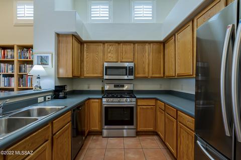 5200 S Nightbloom Way, Tucson, AZ 85747 photo 9