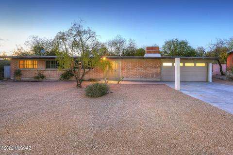 5611 E 9th St, Tucson, AZ 85711 photo 2