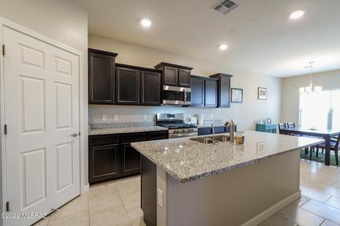12226 E Becker Dr, Vail, AZ 85641 photo 8