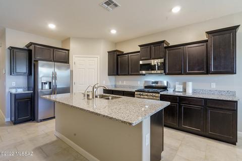 12226 E Becker Dr, Vail, AZ 85641 photo 7