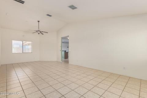 10698 E Bridgeport St, Tucson, AZ 85747 photo 4