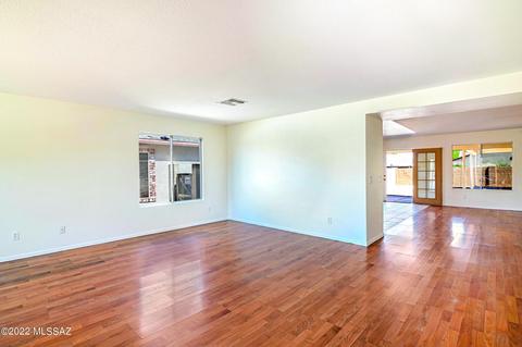 5935 E Tercel Dr, Tucson, AZ 85756 photo 2