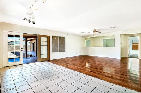 5935 E Tercel Dr, Tucson, AZ 85756 photo 6