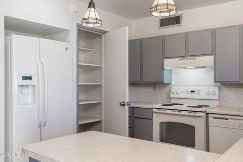 649 E Savannah St, Vail, AZ 85641 photo 3