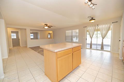 10681 S Silverbluff Dr, Vail, AZ 85641 photo 5