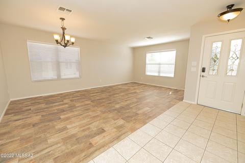 10681 S Silverbluff Dr, Vail, AZ 85641 photo 2