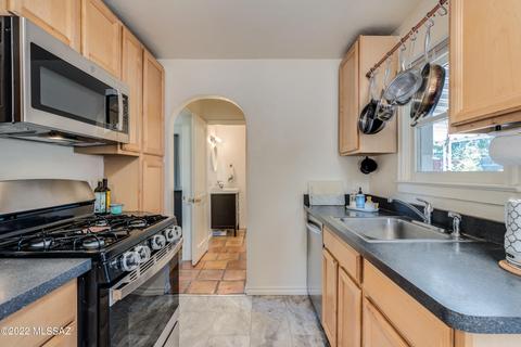 802 E Hedrick Dr, Tucson, AZ 85719 photo 9