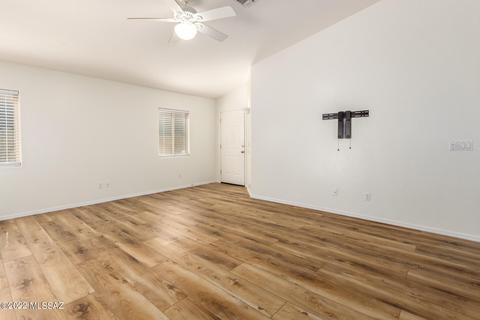 10461 E Chelan St, Tucson, AZ 85747 photo 4