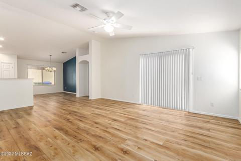 10461 E Chelan St, Tucson, AZ 85747 photo 2