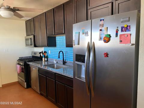 355 E Blacklidge Dr, Tucson, AZ 85705 photo 2