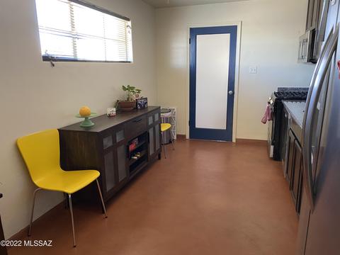 355 E Blacklidge Dr, Tucson, AZ 85705 photo 3