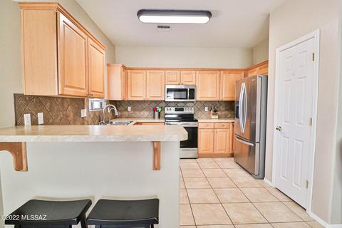 7560 E Fair Meadows Loop, Tucson, AZ 85756 photo 3