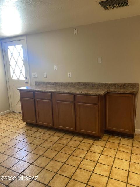 9870 E Celeste Dr, Tucson, AZ 85730 photo 9