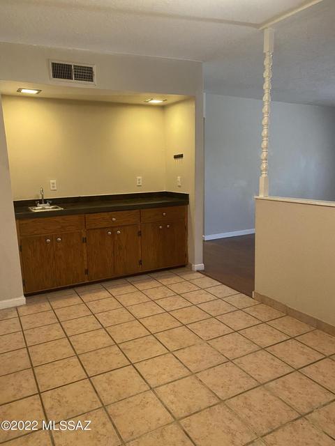 9870 E Celeste Dr, Tucson, AZ 85730 photo 7