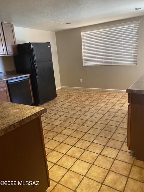 9870 E Celeste Dr, Tucson, AZ 85730 photo 8