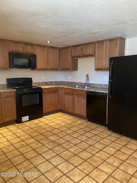 9870 E Celeste Dr, Tucson, AZ 85730 photo 13
