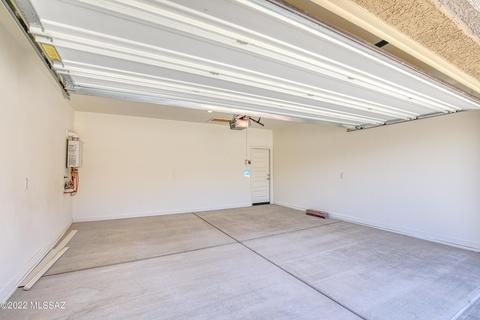 8844 W Red Spike Ice Dr, Marana, AZ 85653
