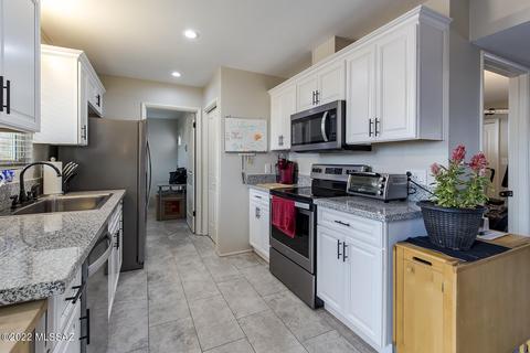 511 E Bromley St, Tucson, AZ 85704 photo 8