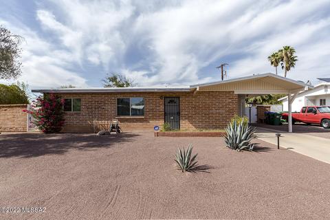 511 E Bromley St, Tucson, AZ 85704 photo 2